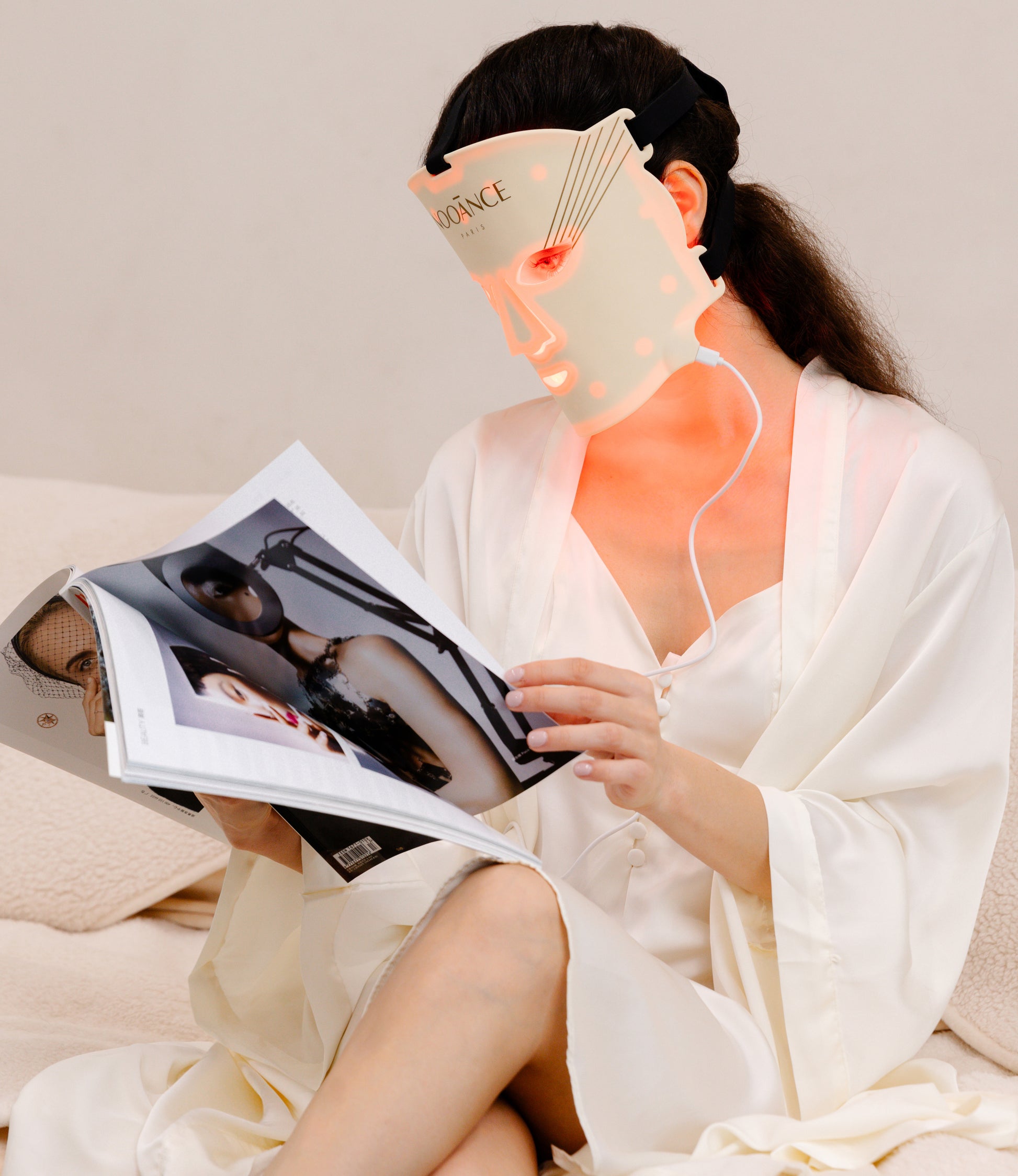 J'ai essayé le masque de photothérapie LED anti-âge de CurrentBody Skin